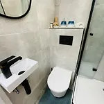 Mini Chrobrego Przy Plazy Z Loggia דירה